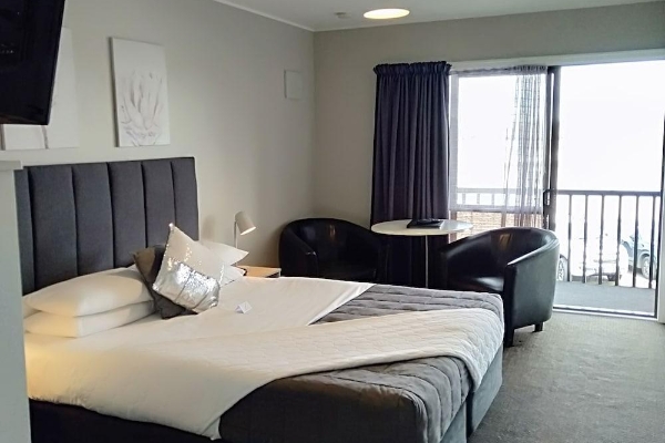 Albatross Motel (Westshore)